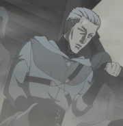 Хит смотрит время.