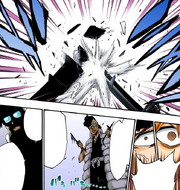 Ichigo and Renji are shocked by Nimaiya shattering their Zanpakutō.