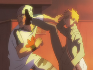 Ichigo kicks Toshi-Bro.