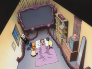 Yui Toyokawa is brought back to Orihime's apartment.