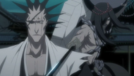 Wabisuke attacks Kenpachi.