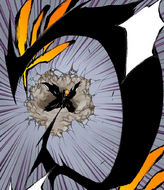 Ichigo fires a Getsuga Tenshō at Grimmjow.