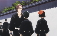 Kajōmaru explains the difference between Shinigami and Quincy to Ryūnosuke Yuki and Shino Madarame.