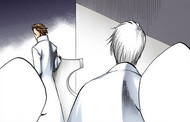 Gin questions if Aizen is enjoying Ichigo's invasion of Hueco Mundo.