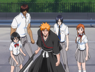 Uryū catches up to Ichigo and the others.