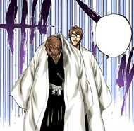 Aizen holds his "corpse doll".