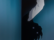 Demoura appears behind Ichigo Kurosaki's group.