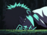 Ichigo watches his Chain of Fate go dormant.