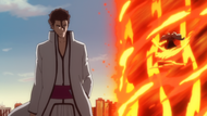 Yamamoto appears behind Sōsuke Aizen after the latter cuts down the rest of the captains.