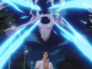 Uryū watches in shock as Ryūken kills The Menos Grande's top half.