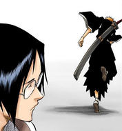 Uryū watches Ichigo Kurosaki as the latter runs past him.