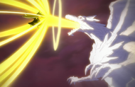 Kusaka fires a powerful beam of energy at Ichigo.