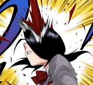 Shrieker uses his Tuning Fork Bomb on Rukia's head.