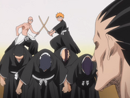 Kenpachi finds Ikkaku and Ichigo sparring.