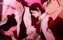 Kenpachi arrivent avec les autres Shinigami.
