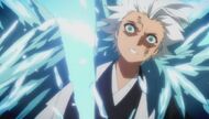 Hitsugaya cut in half