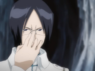 Uryū theorizes that the Hollows and Arrancar live separately.