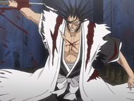 Kenpachi is further wounded by Ichigo.