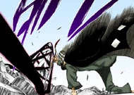 Urahara finishes restraining Aizen with Shibari, Benihime.