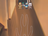 The Mod-Souls show their hallway trap to Ichigo and Rukia.