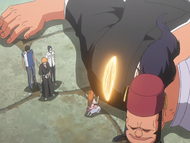 Uryū and his friends watch as Orihime heals Jidanbō.