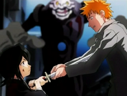 Rukia le da su poder a Ichigo