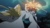 Shinji attacks Tōsen.