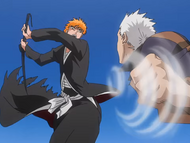 Ichigo attacks Kariya.