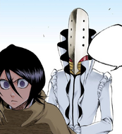 Aaroniero suddenly appears behind Rukia Kuchiki.