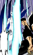 Aizen hit at point blank range by Isshin Kurosaki's Getsuga Tenshō.