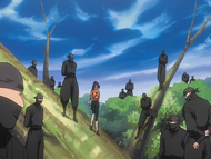 Yoruichi is surrounded by Keigun.