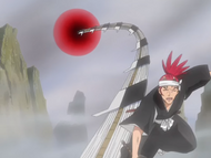 Renji is slashed across the back by Zabimaru.