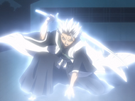 Hitsugaya prepares to kill Gin for making Hinamori bleed.