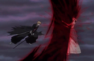 Ichigo fires a Getsuga Tenshō directly at Muramasa.