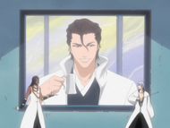 Aizen offers to reveal the secret behind his tea to Gin.