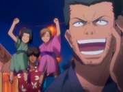 Yuzu cieszy się z przyjaciółmi z fajerwerków