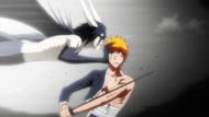 Ulquiorra overwhelms Ichigo with his speed.