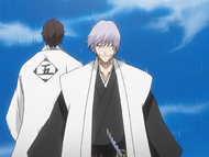 Gin exerts his Reiatsu to prevent the Ryoka from approaching Aizen.