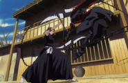 Kazeshini clashes with Hisagi.