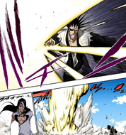 Kenpachi grabs Nnoitra's Cero and throws it aside.