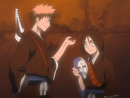 Hanatarō takes Ichigo's Hollow mask from him.