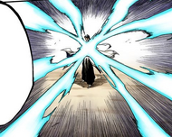 Byakuya uses Sōkatsui against Renji.