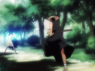 Saidō leaps away from Rukia upon seeing her preparing a Kidō spell.