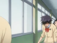 Tatsuki catches up to Ichigo after failing to find Orihime.