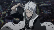 Hitsugaya gotowy do zaatakowania Ichigo.