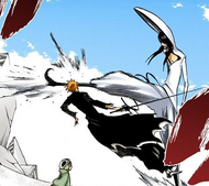 Nnoitra kicks a distracted Ichigo in the face.