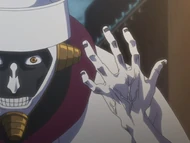 Mayuri regenerates his arm.