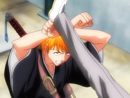 Ichigo protects the children from Kon.