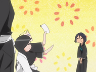 Isane watches as Unohana approves Hanatarō's plan.