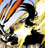 Ichigo cuts Yhwach in half with a Getsuga Tenshō.